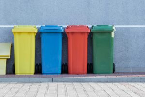 Vier Recyclingtonnen