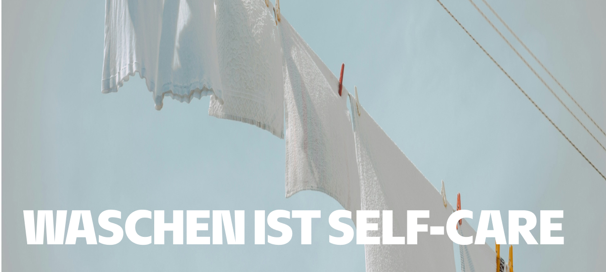 Wäscheleine mit Schriftzug "Waschen ist Self-Care"